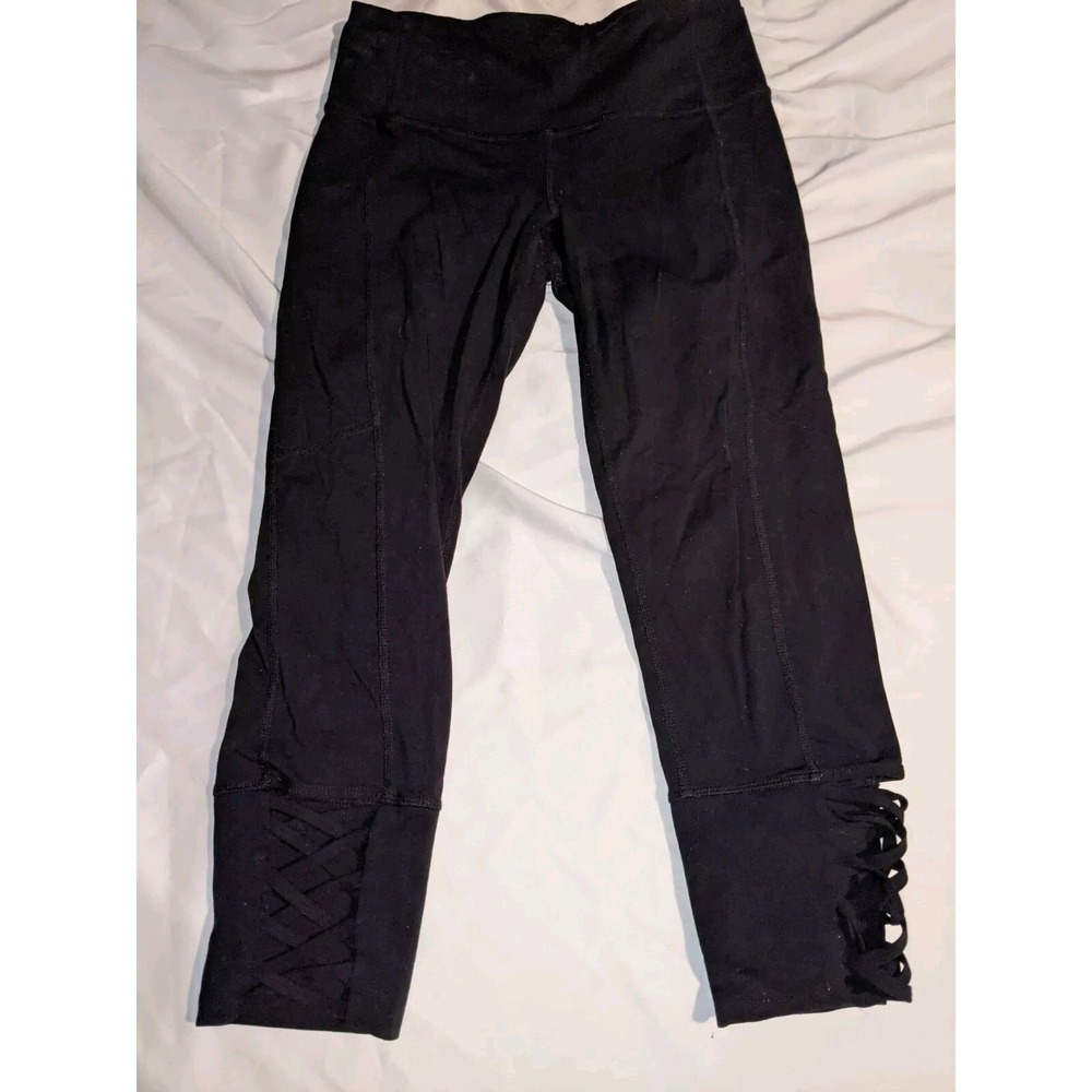Athleta Crops Mind Over Mat Capri Black Size XS Criss Cross Details